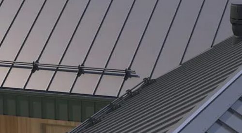 Roof & Gutter
